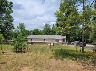 1747 Temple Ln, Dallas, NC 28034