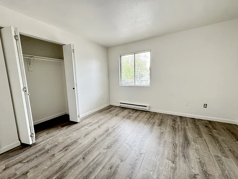 4501 Boardwalk Dr #J-J-93 — Photo 9