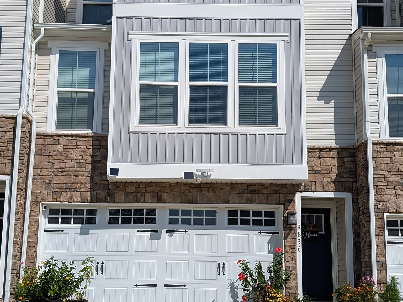 3 bed, 2.5 bath, 2178 sqft, $2,399 — Photo 1