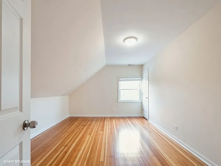 1067 W Cornelia Ave #3 — Photo 6