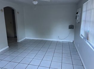 821 Beverly Ave APT 2, Largo, FL 33770
