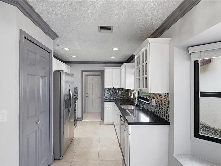 21583 Villa Nova Dr — Photo 17
