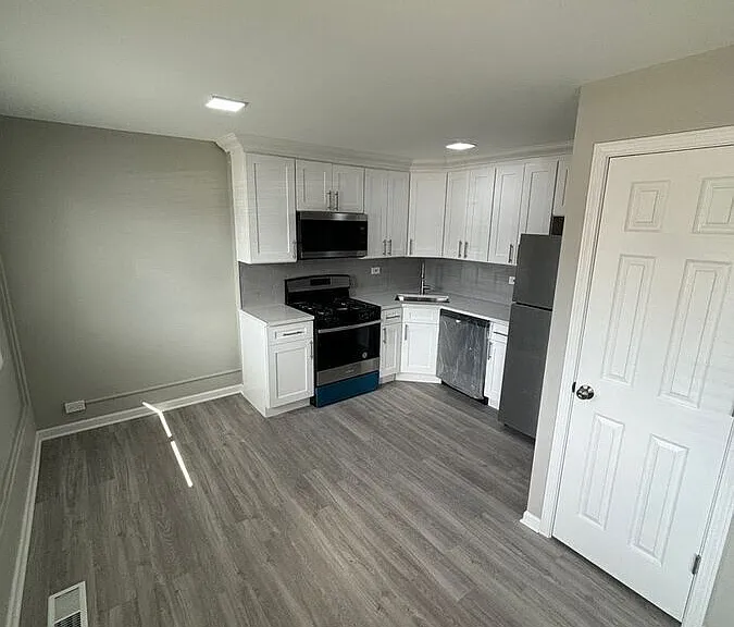 760 Main St #F — Photo 2