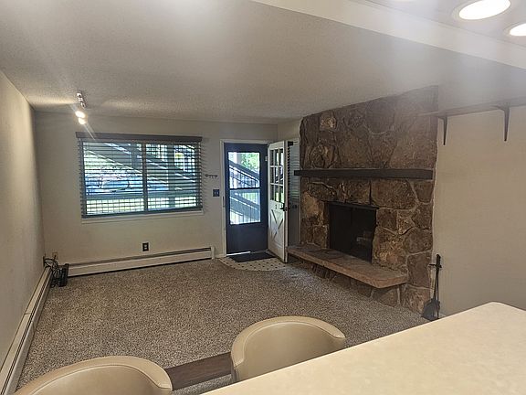 5th image of 114 Hi Country Dr #2