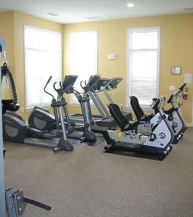 4th image of 3036 American Eagle Blvd