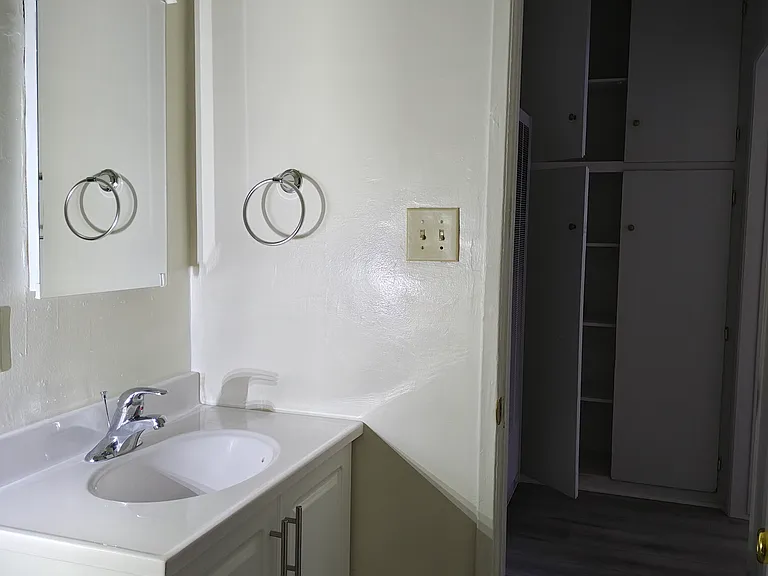 826 Gardenia Ave — Photo 10