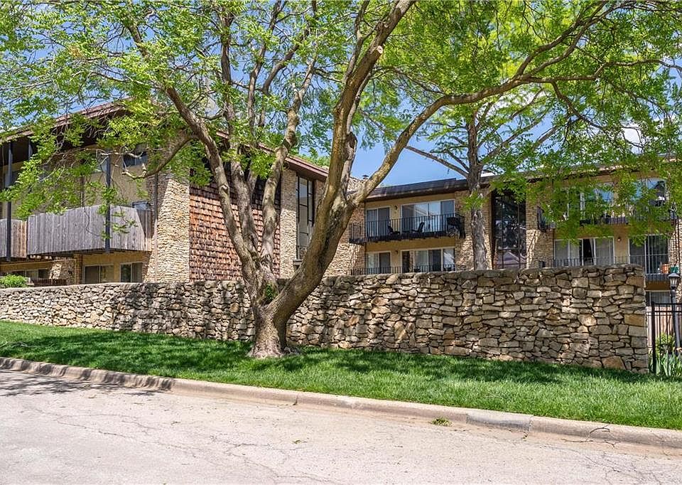 1st image of 4511 Headwood Dr APT 102