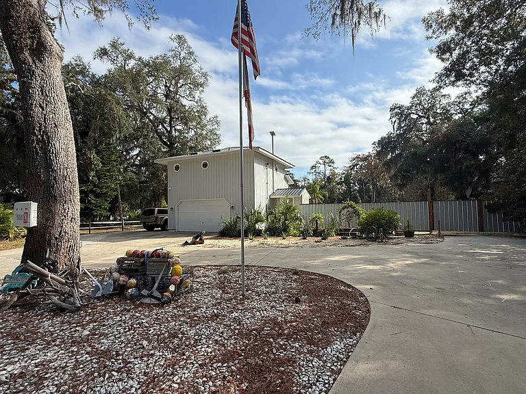 6209 Riverside Dr — Photo 48