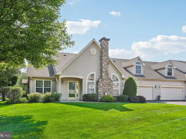 106 Shady Brook Dr #82, Langhorne, PA 19047