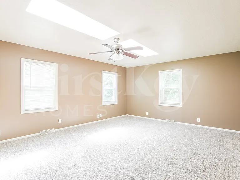 3419 S Home Ave — Photo 4