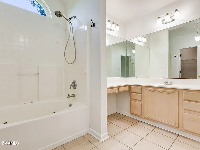 115 Tulip Tree Ln — Photo 13