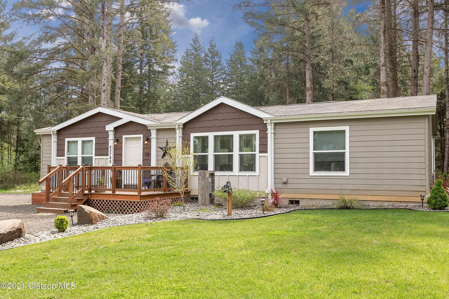 42780 Hillcrest Loop photo 1