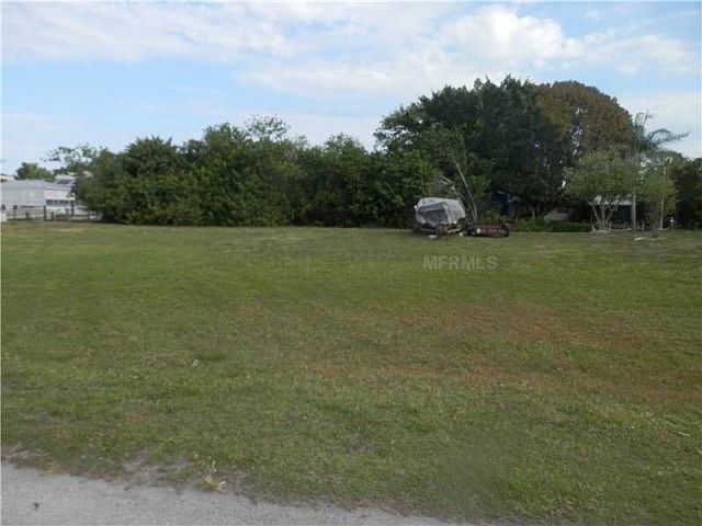 2nd image of 214 Dolphin Pkwy