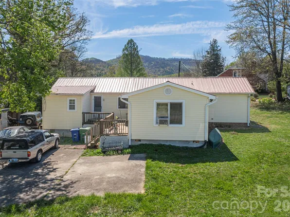 11 E Porter Rd, Asheville, NC 28803