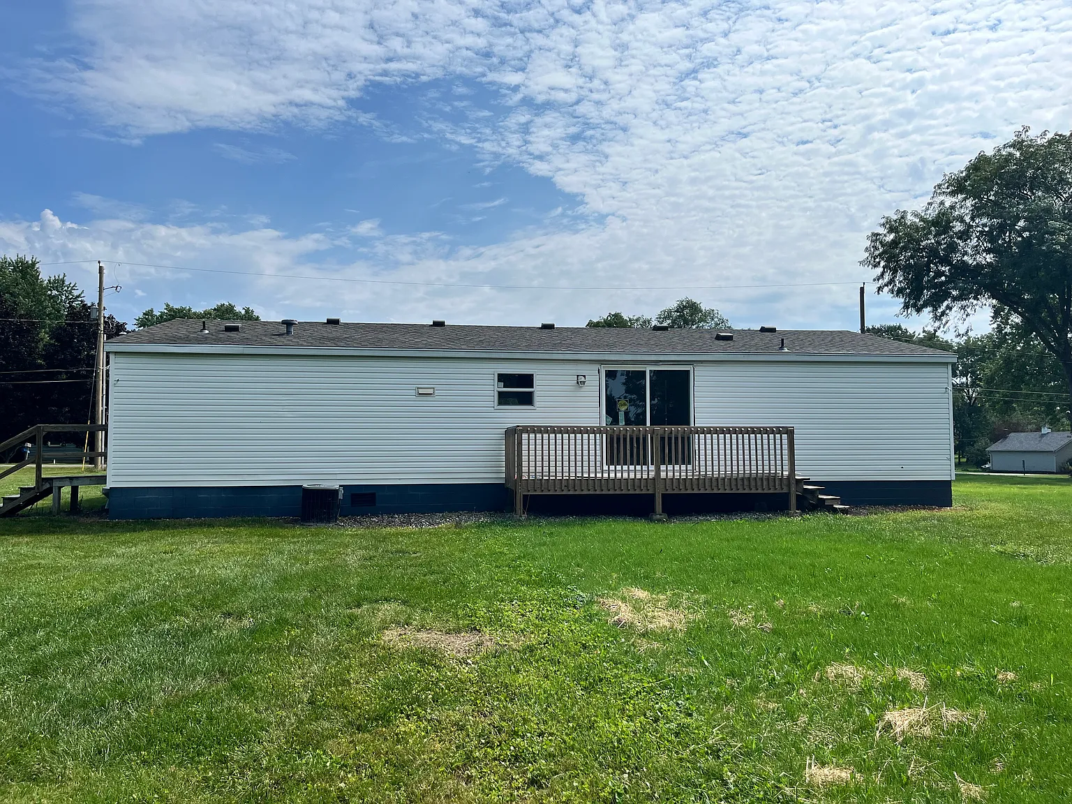 3 bed, 1600 sqft, $1,400 — Photo 3
