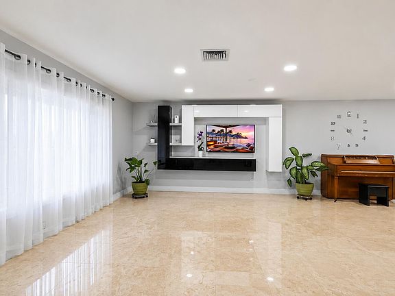 5th image of 8361 Wilton Drive