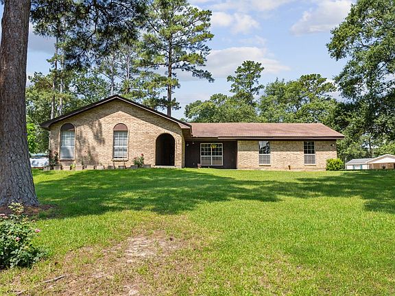 3rd image of 354 White Oak Drive