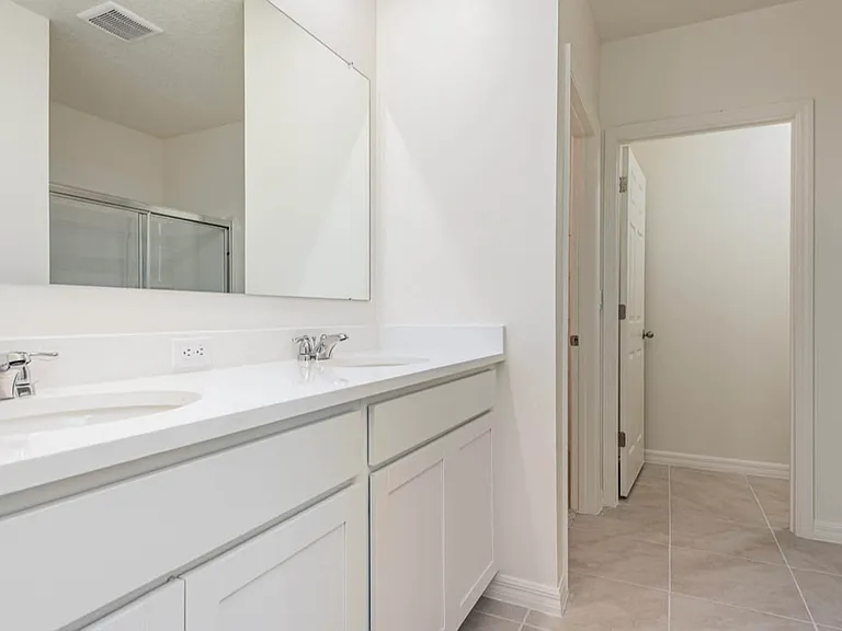 33620 Seattle Slew Dr — Photo 4