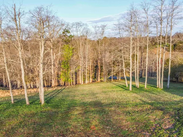 277 Serenity Dr, Harriman, TN 37748