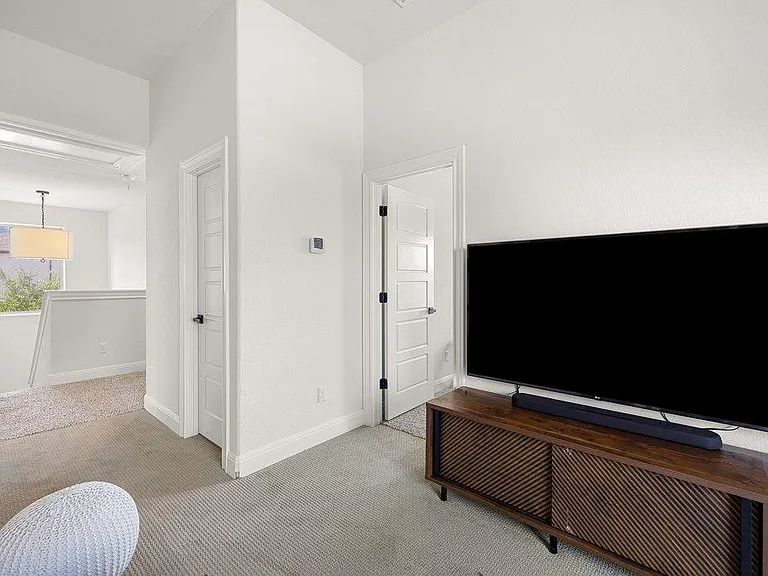 5500 La Canada Way — Photo 24