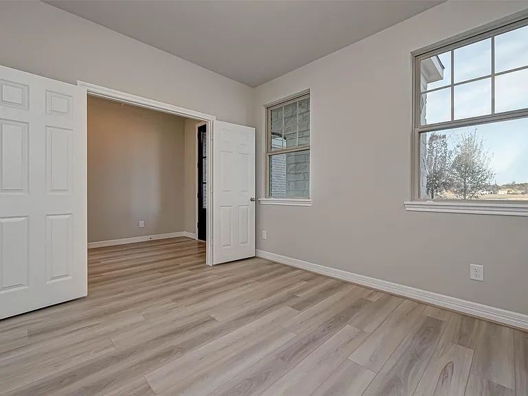 3433 Acacia Grove Ln — Photo 5