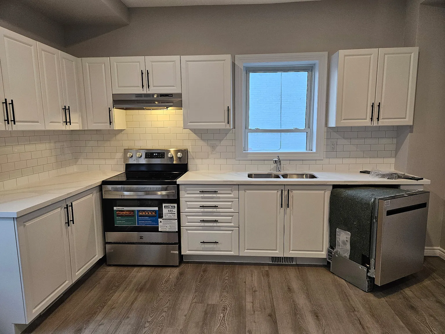 263 Bethune Street — Photo 2