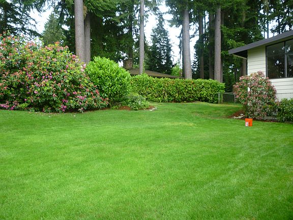 3rd image of 3915 152nd Ave SE