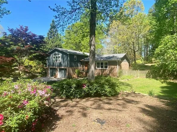 2901 Victoria Dr, Marietta, GA 30068