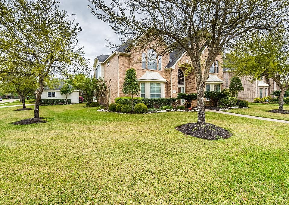 1st image of 26307 Crescent Cove Ln