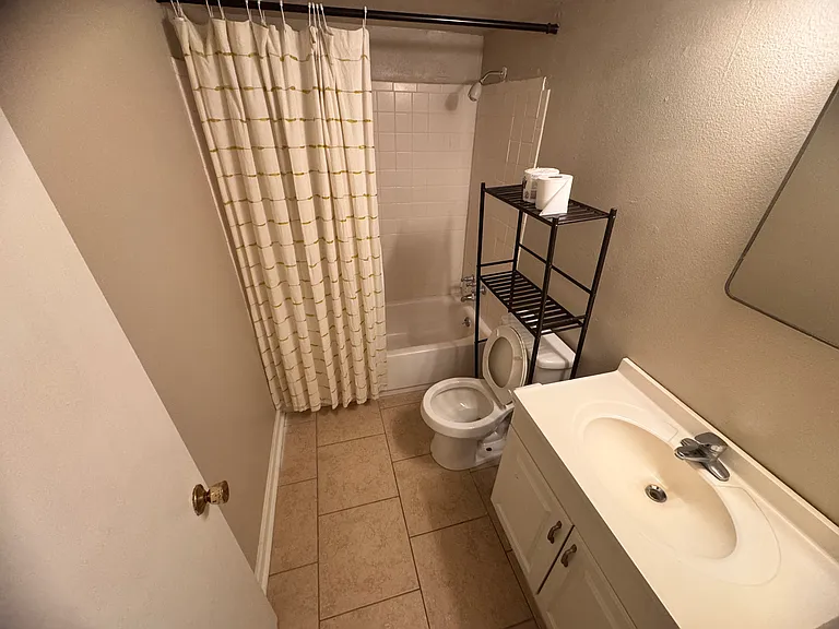 680 Sharp Ln #414 — Photo 11