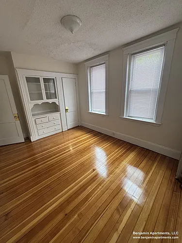 15 Barrows St Photo 1