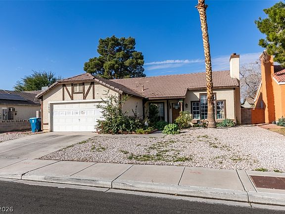 2nd image of 1689 Foxglove Dr