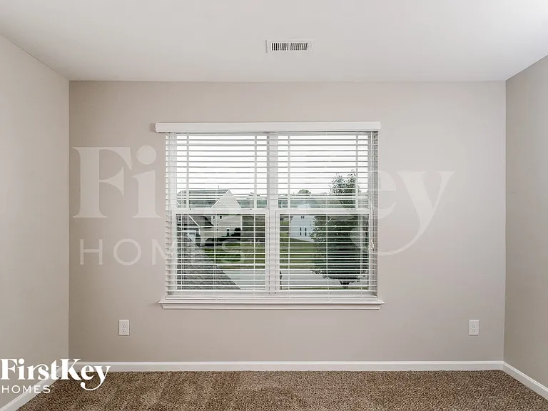 2675 Lamplight Cir — Photo 9