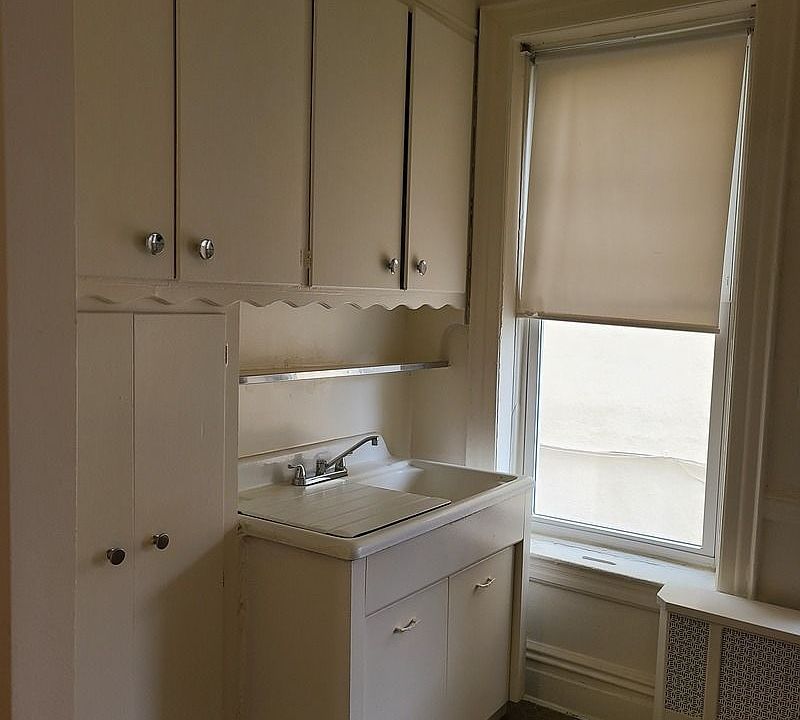 1st image of 3174 44th St