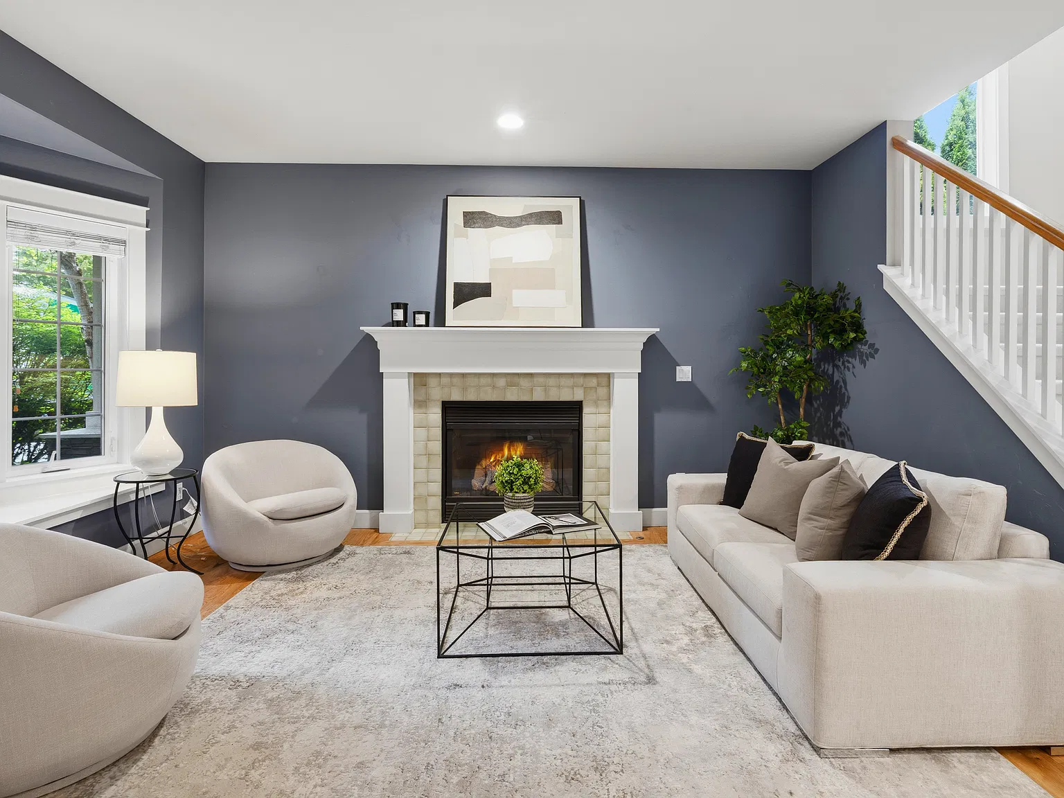 4 bed, 3.5 bath, 3190 sqft, $4,950 — Photo 4