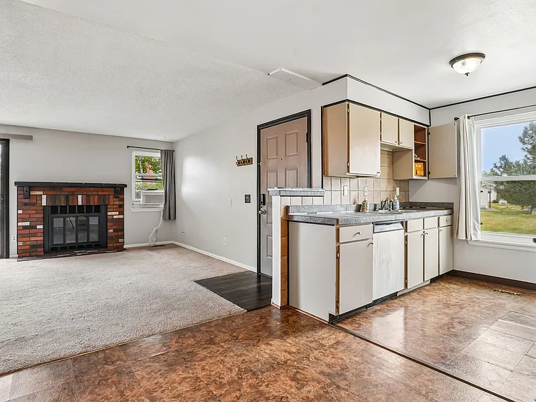 11922 Bellaire St #B — Photo 8