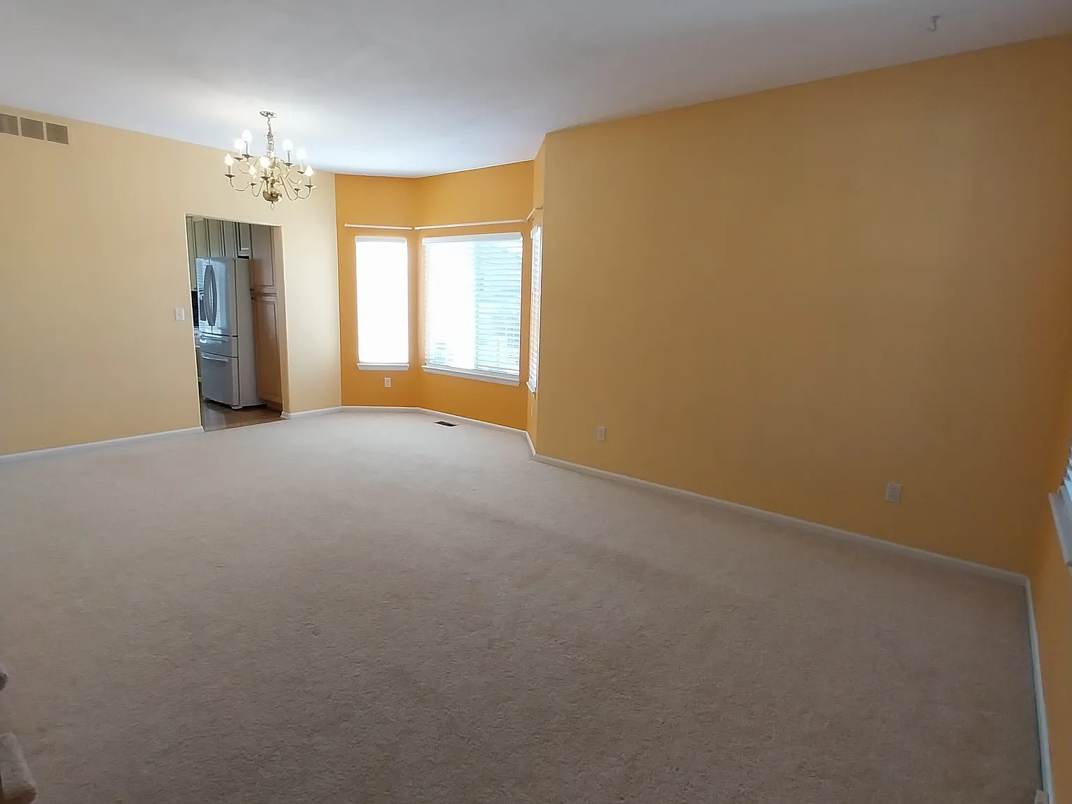 4 bed, 3112 sqft, $3,350 — Photo 4