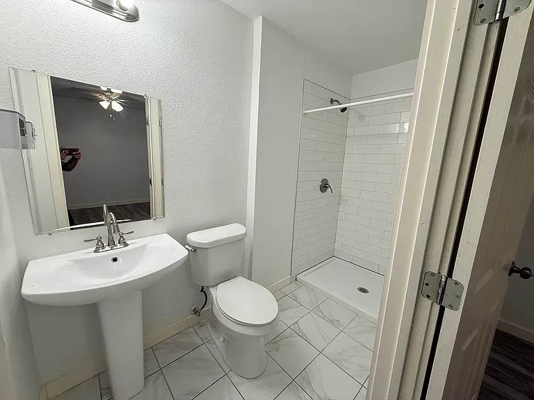 3508 Foxcroft St — Photo 18
