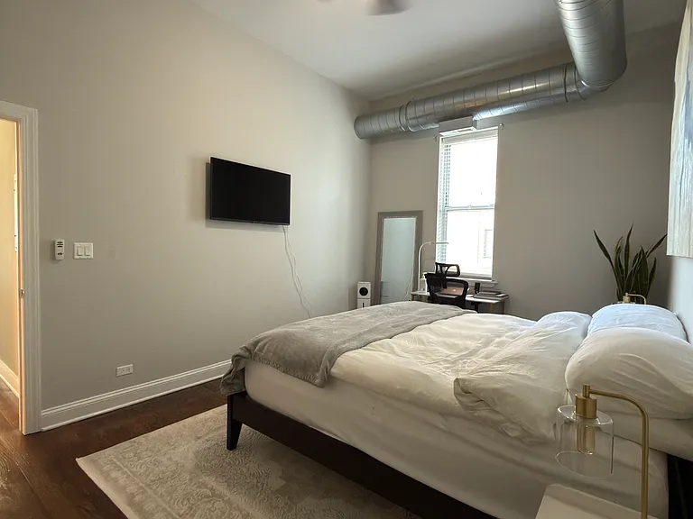 7240 W Devon Ave #203 — Photo 3
