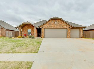 11117 NW 8th St, Yukon, OK 73099