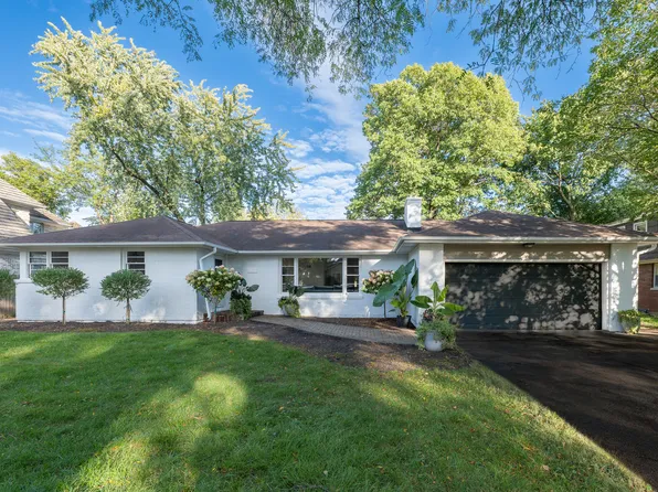 925 Allmen Ave, Hinsdale, IL 60521