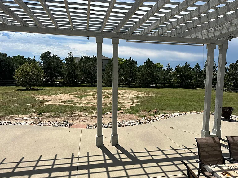 360 Columbine Dr — Photo 7
