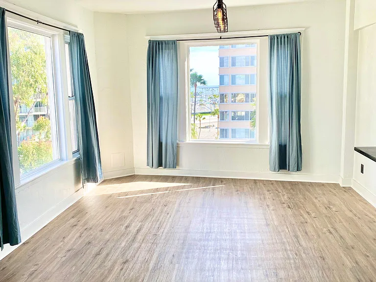 10 Atlantic Ave #601 — Photo 3