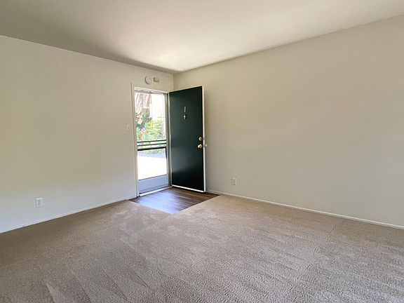 3rd image of 1229 Floribunda Ave #A