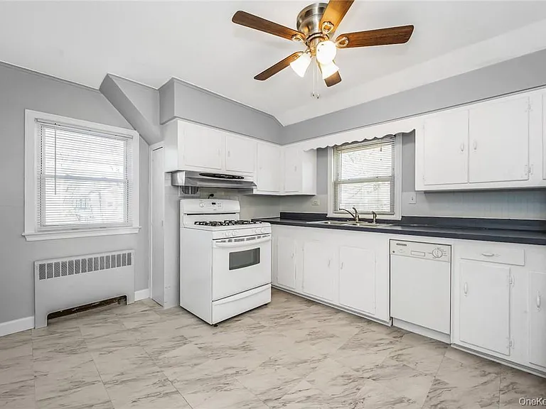 440 Columbus Ave #2 — Photo 4