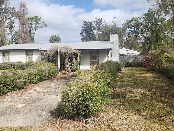 5th image of 102 Eberhard Ave