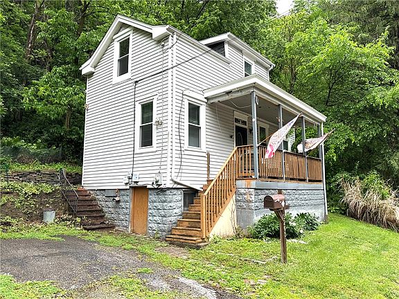 3rd image of 3203 Spring Garden Rd