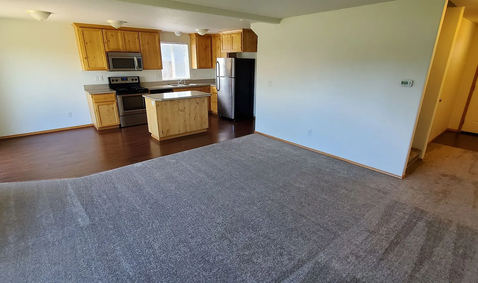 2012 Three Bedroom Home in West Salem — Photo 4