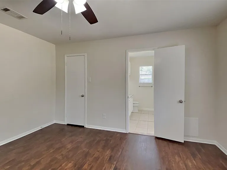 2631 Sherwood Hollow Ln — Photo 8