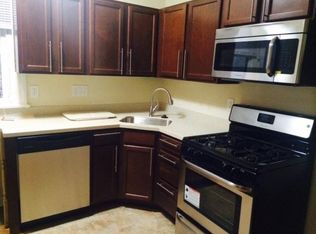 338 Lombard St APT 211, Philadelphia, PA 19147